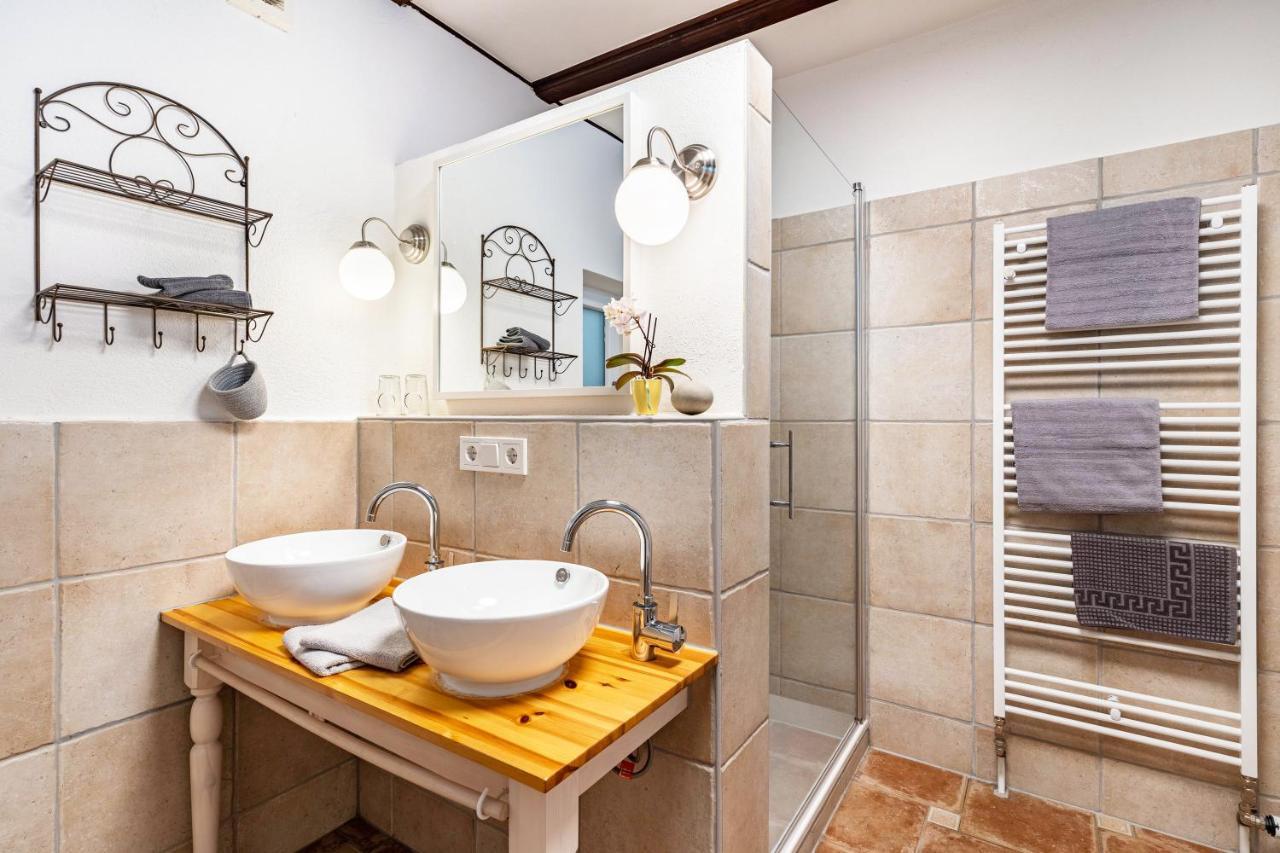 Augensteins Burgzimmer 실바크 외부 사진
